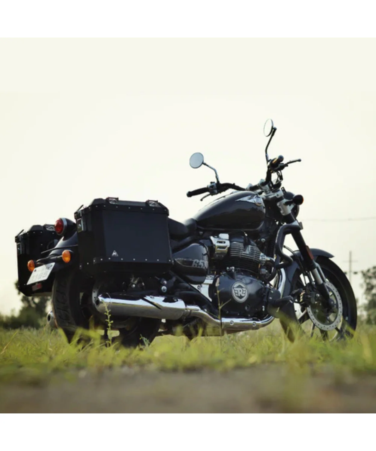 Auto Engina Aluminium Panniers 72L for Royal Enfield Super Meteor 650 - Black - Image 4