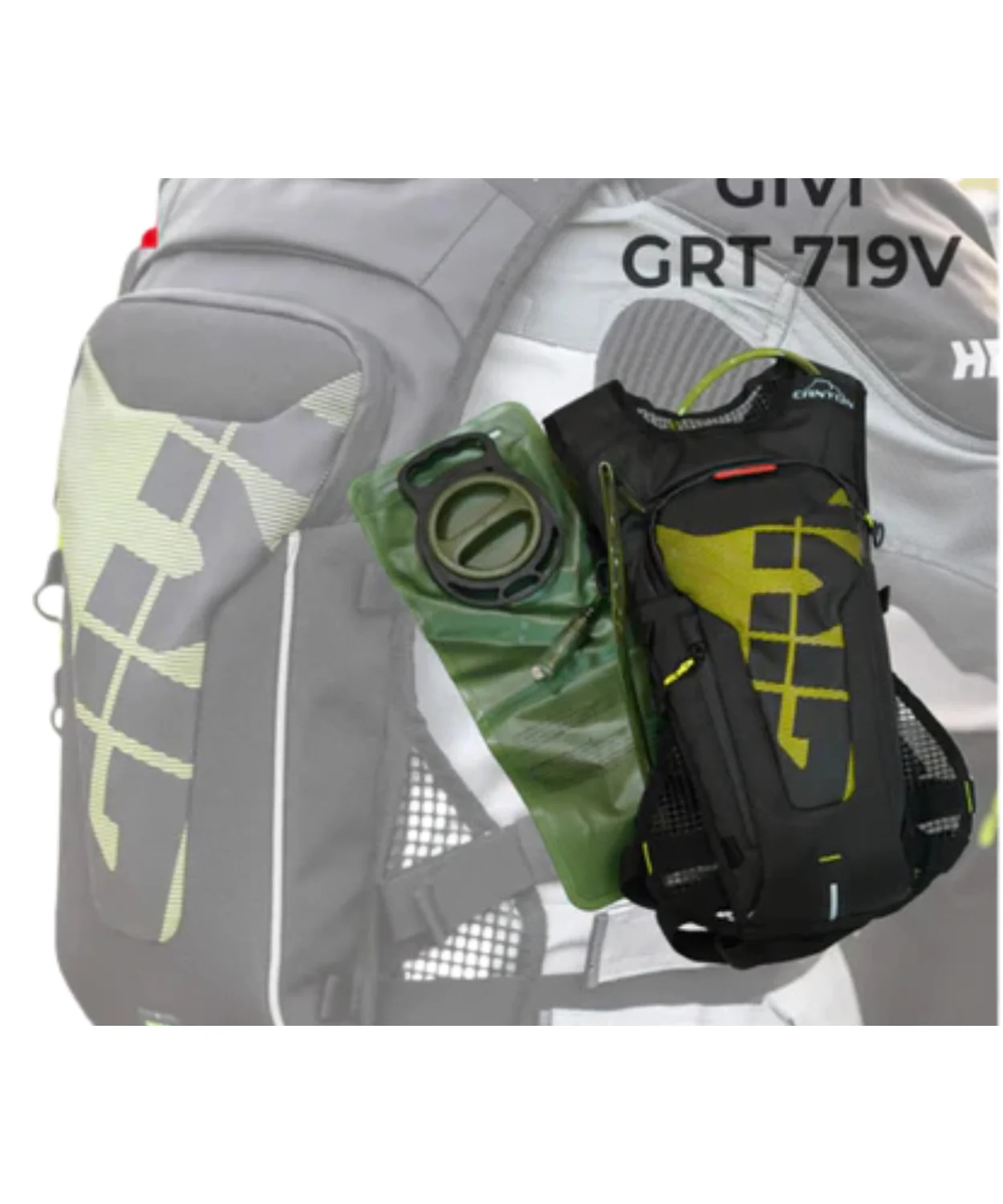 Givi Rucksack with Integrated Water Bag 3L - Black - GRT719V - Image 6