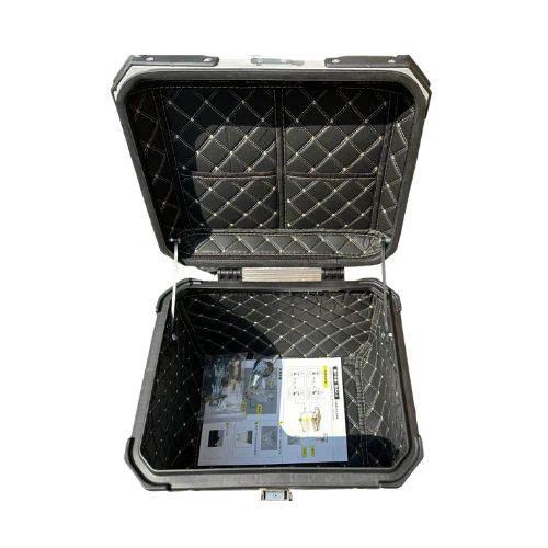 Moto Arch Stainless Steel 45L Top Box - Silver - Image 3