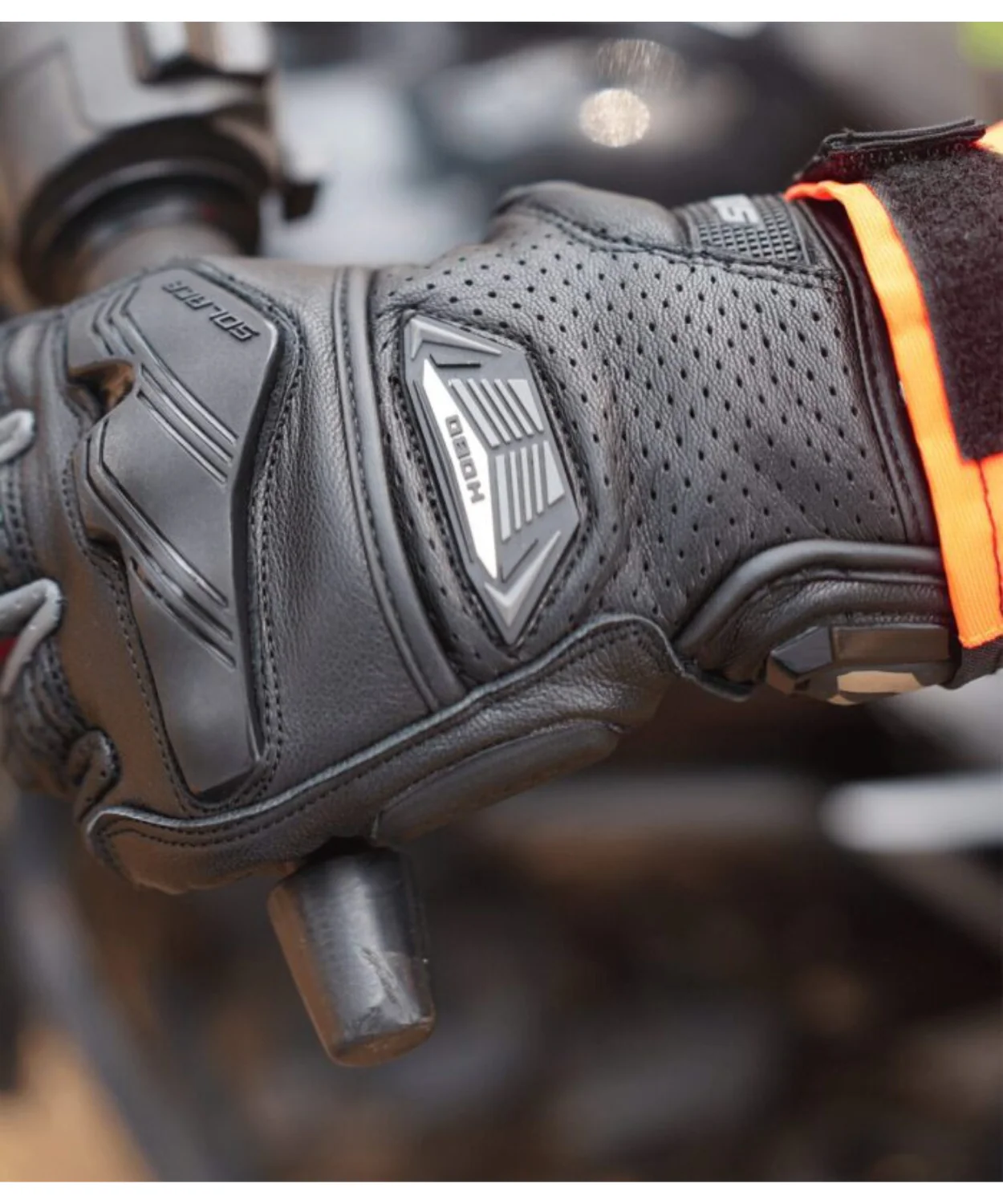 Solace Hobo Semi Gauntlet Riding Gloves - Black - Image 7