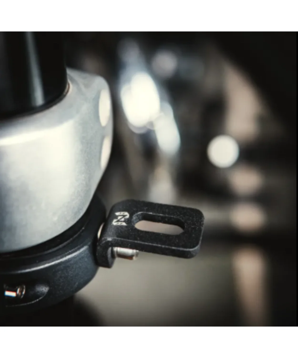 Zana Universal Fog Light Mount - ZI-8580 - Image 3